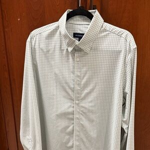 Mizzen+Main Green and White Patterned Men's Shirt